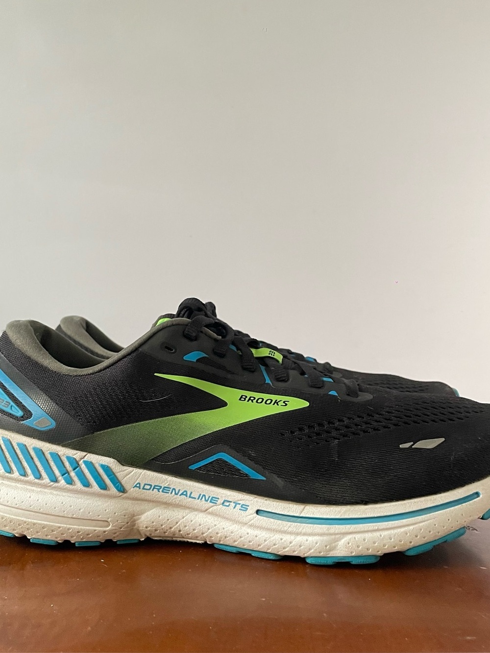 Brooks Adrenaline GTS 23 Men’s Running Shoes | US 10